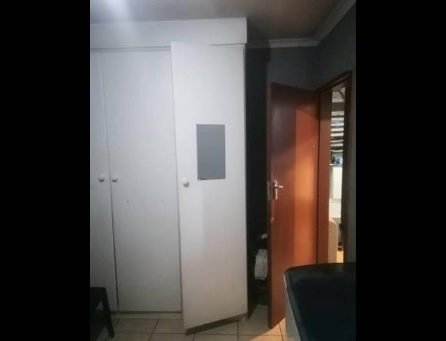 2 BEDROOM HOUSE FOR SALE IN SOSHANGUVE EAST